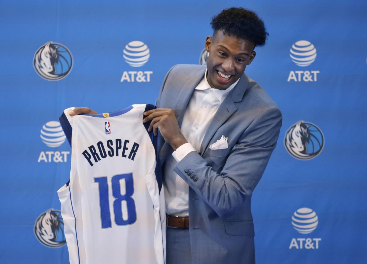 2023+NBA+21st+Overall+Pick+received+jersey+after+being+traded+to+the+Mavericks.%0A